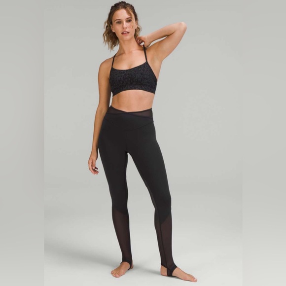Lululemon Nulu and Crisscross Black Mesh Stirrup Tight. Size 8. - Picture 4 of 17